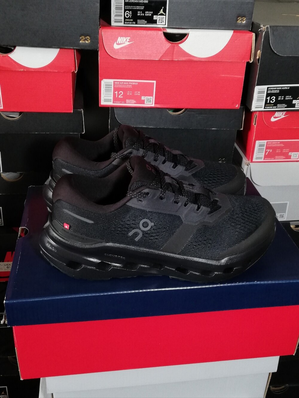 ON CLOUDRUNNER 3 Women's US size 8 Brand New In Box